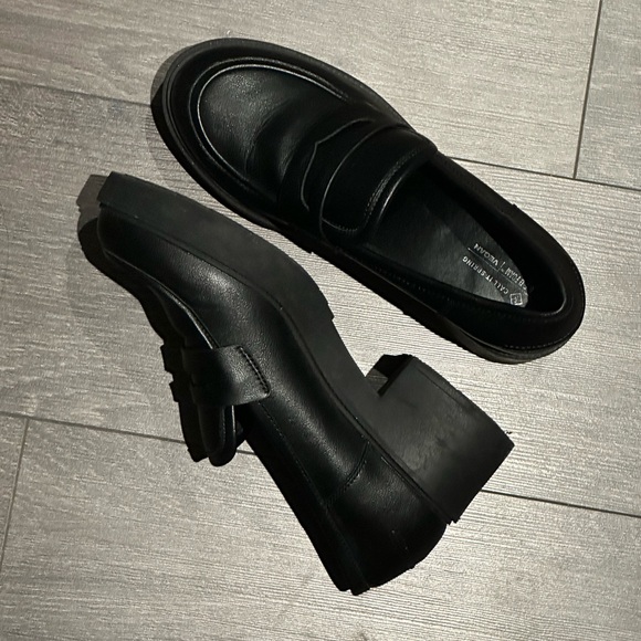 Call It Spring Black Faux Leather Chunky Platform Loafers - Picture 1 of 2